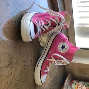 Pink converse